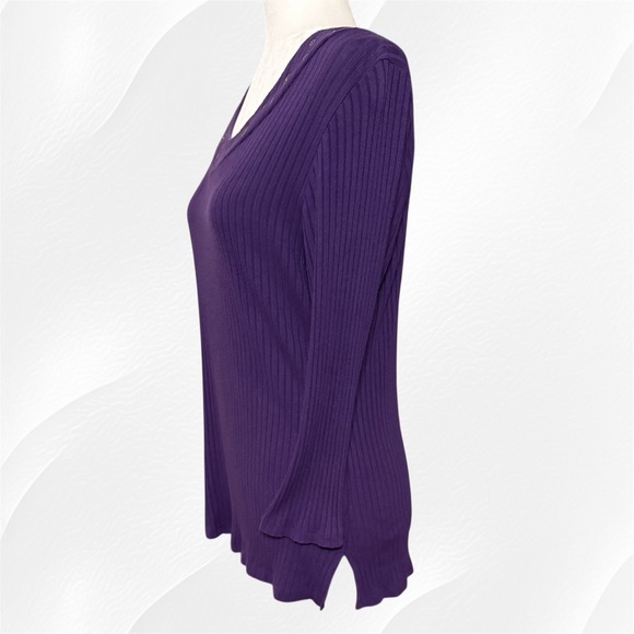 Purple Ribbed Metal Grommet V-Neck Sweater ~ Women’s Large - Picture 5 of 8